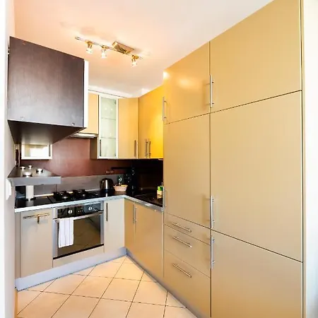 Metro Kondratowicza Peaceful Appartement Warschau